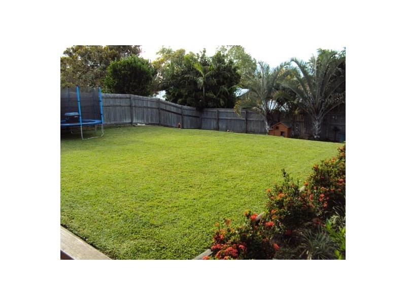 23 CRESTBROOK DRIVE, Mount Louisa QLD 4814