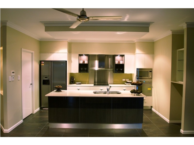 7 ARAFURA PLACE, Burdell QLD 4818