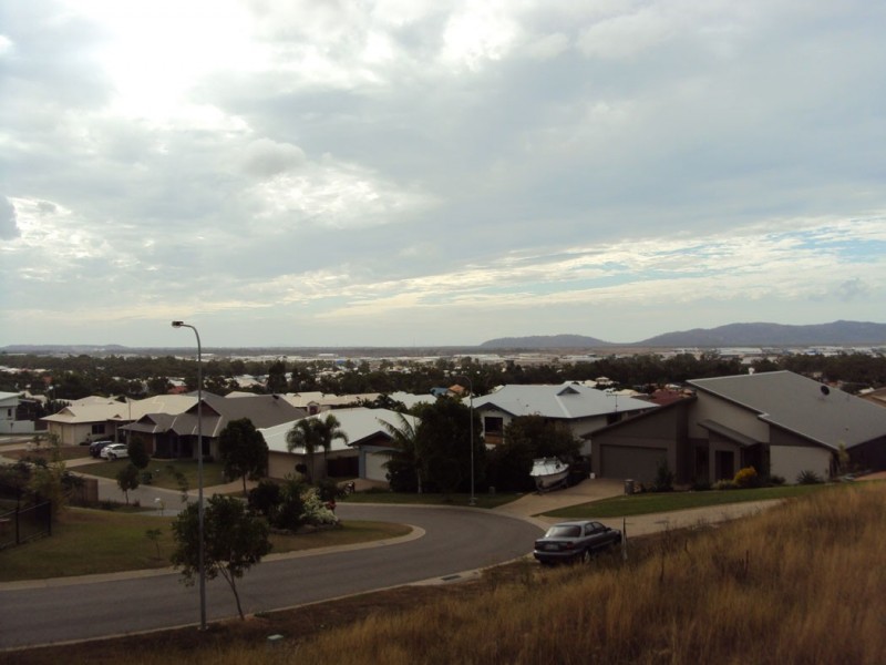 8 ALPINE COURT, Mount Louisa QLD 4814