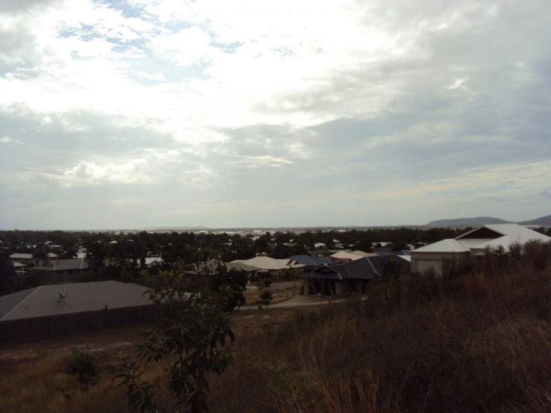 53 ST ALBANS ROAD, Mount Louisa QLD 4814