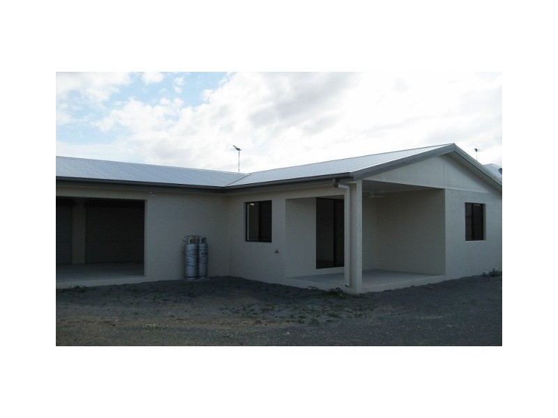 7 WATTLEBIRD AVENUE, Kelso QLD 4815