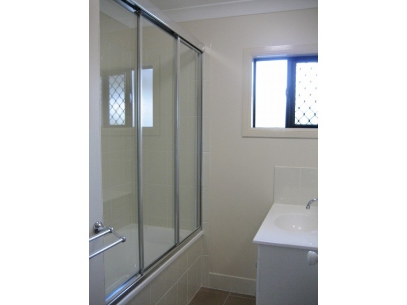 13 SENTOSA COURT, Kelso QLD 4815