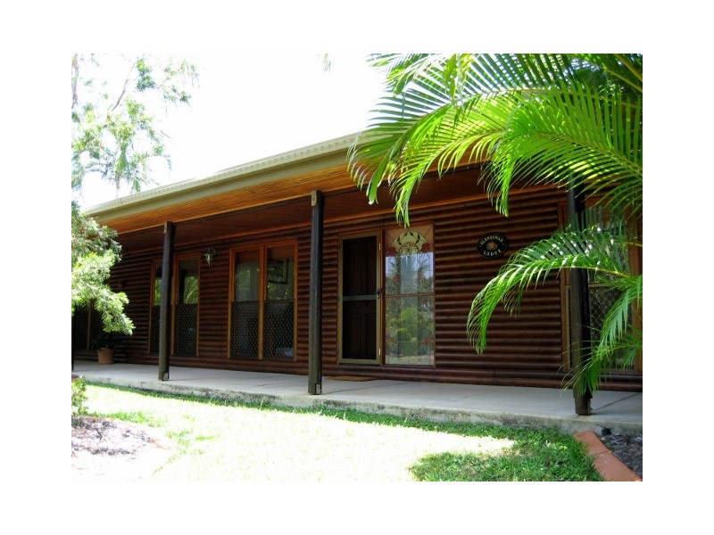 4 FUCHSIA COURT, Bushland Beach QLD 4818