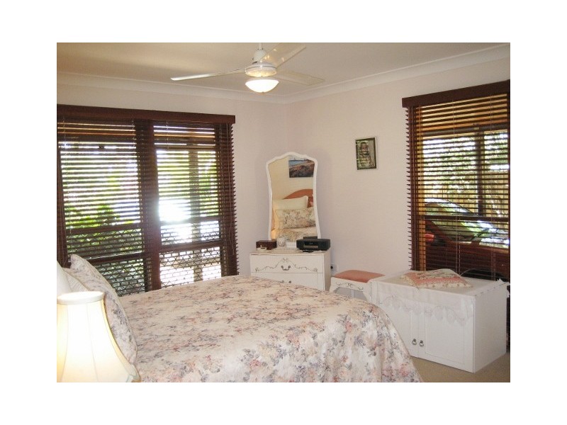 4 FUCHSIA COURT, Bushland Beach QLD 4818