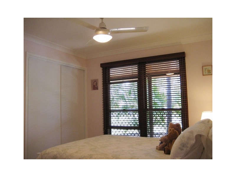 4 FUCHSIA COURT, Bushland Beach QLD 4818