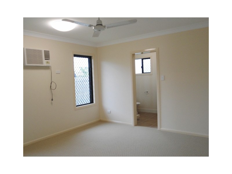 33 SANDPLOVER CIRCUIT, Bohle Plains QLD 4817