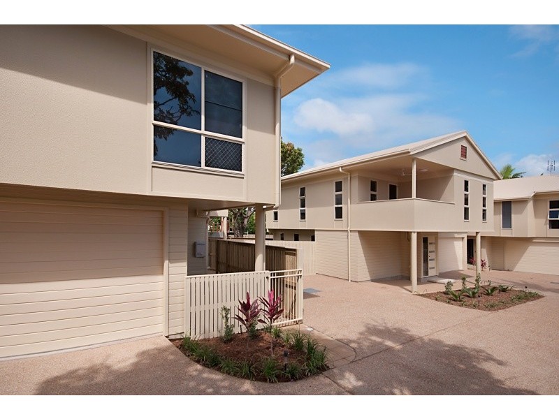 2/107 BUNDOCK STREET, Belgian Gardens QLD 4810