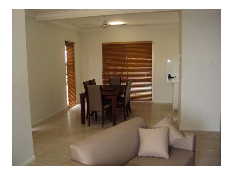 2/107 BUNDOCK STREET, Belgian Gardens QLD 4810