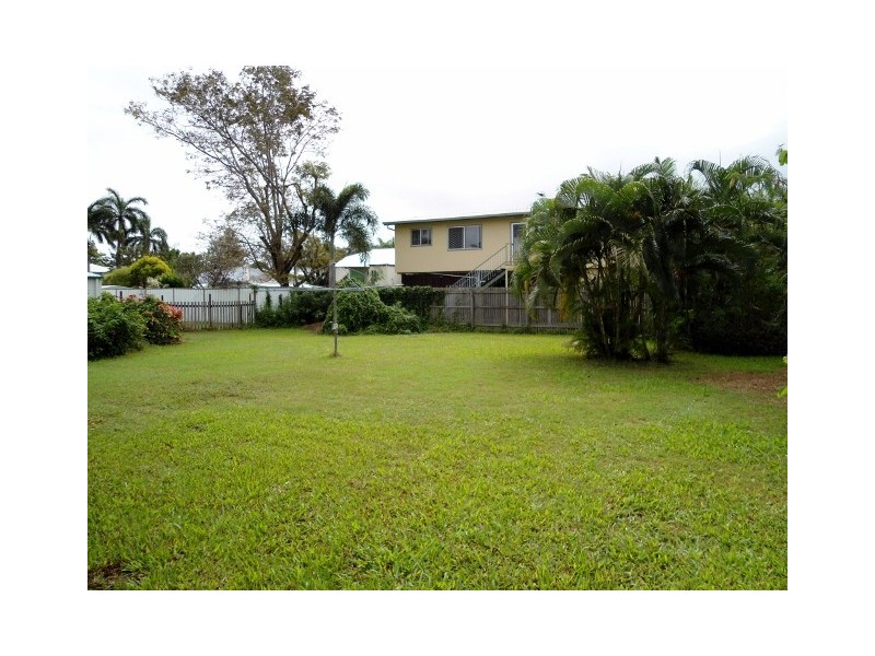 49 ALBANY ROAD, Hyde Park QLD 4812