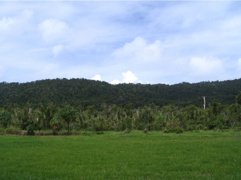 Etty Bay QLD 4858