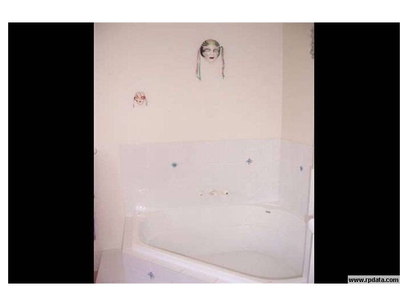 51 ESTUARY PARADE, Douglas QLD 4814