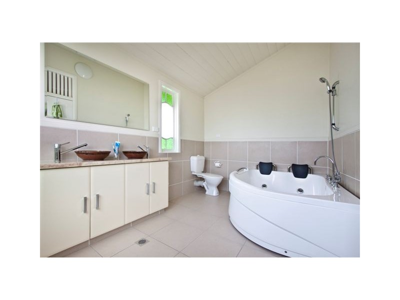 4 GULLIVER STREET, Mundingburra QLD 4812