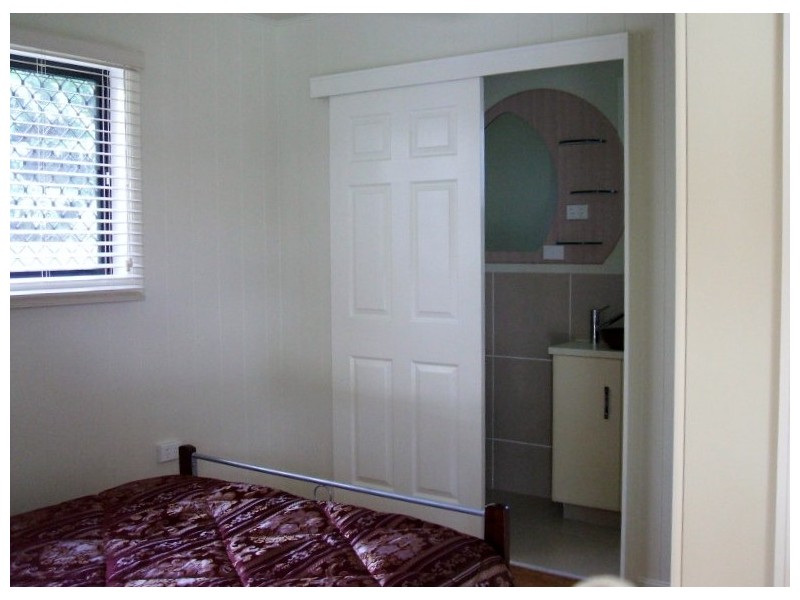 4 GULLIVER STREET, Mundingburra QLD 4812