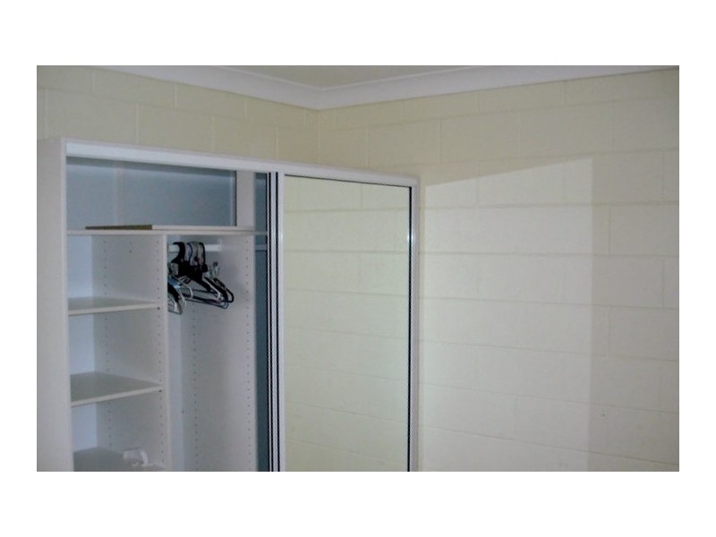 1/175 FRANCIS STREET, West End QLD 4810