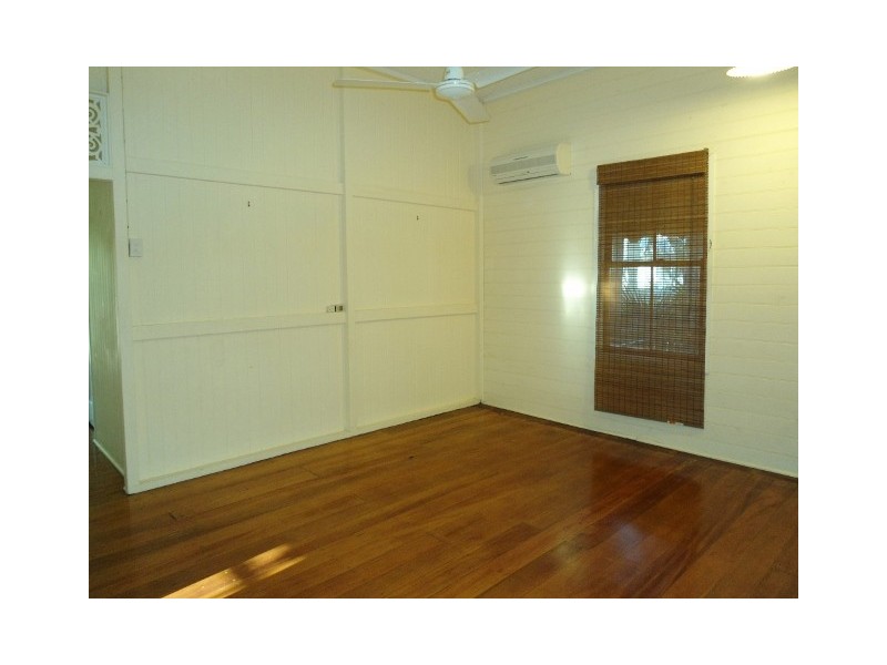 Railway Estate QLD 4810