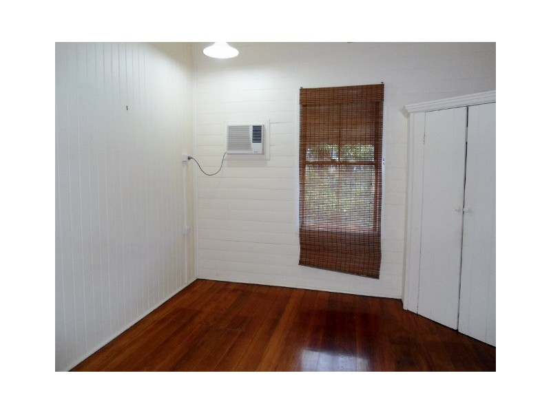 Railway Estate QLD 4810