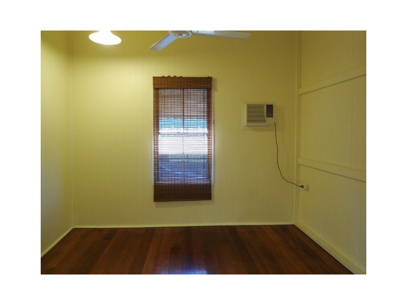 Railway Estate QLD 4810