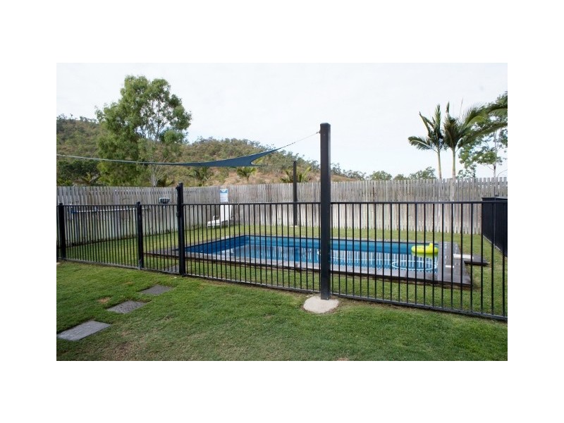 41 ZOE COURT, Mount Louisa QLD 4814