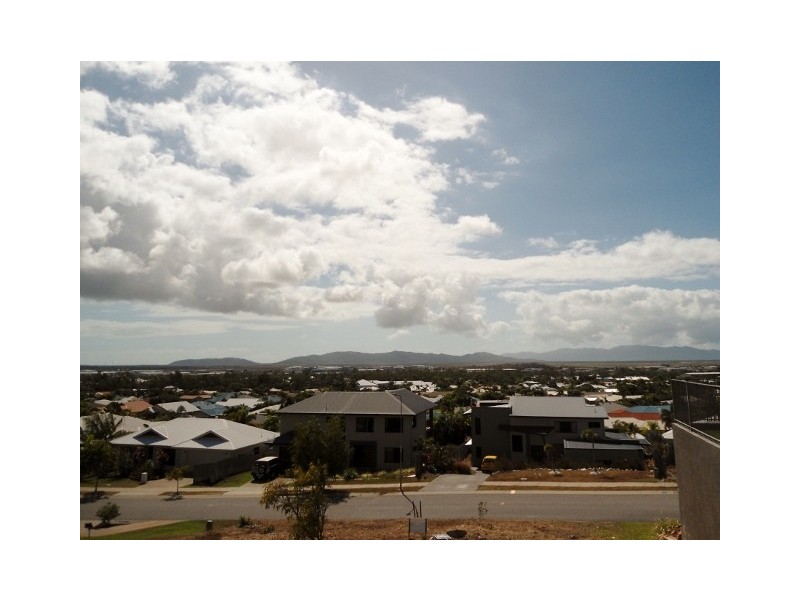 37 TIMBURY WAY, Mount Louisa QLD 4814