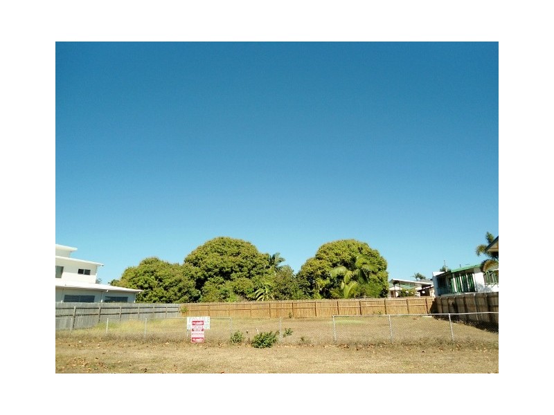 13 INGLIS SMITH STREET, Rosslea QLD 4812