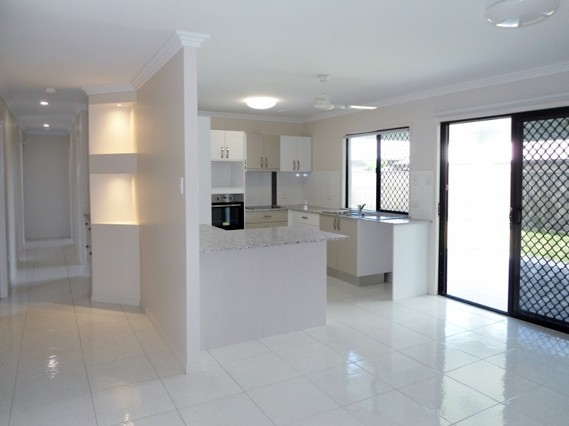 12 BAIRD COURT, Bushland Beach QLD 4818