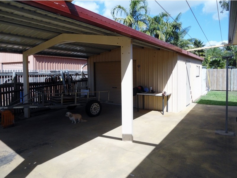 15 LIVISTONIA CLOSE, Bushland Beach QLD 4818