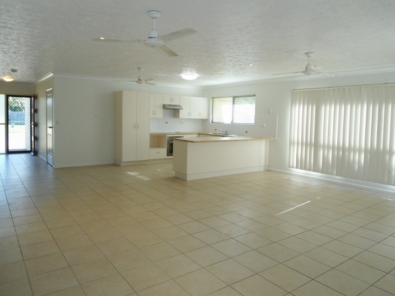 27 KINNARDY STREET, Burdell QLD 4818