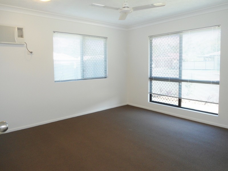 27 KINNARDY STREET, Burdell QLD 4818