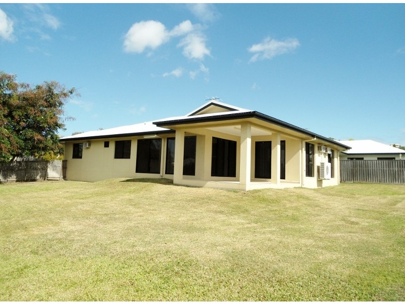 22 DUNGURRA PLACE, Bushland Beach QLD 4818