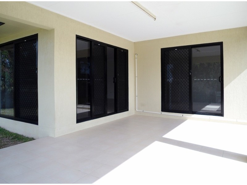 22 DUNGURRA PLACE, Bushland Beach QLD 4818
