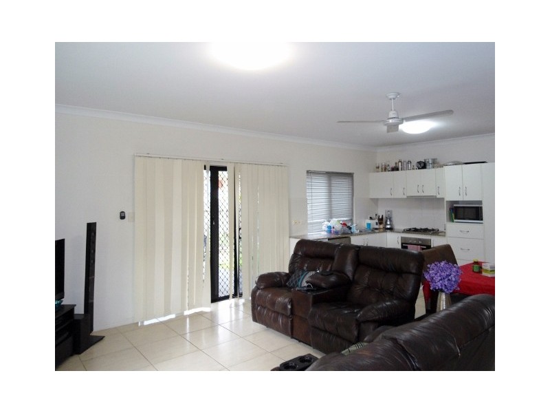 2/9 RYRIE CRESCENT, Rasmussen QLD 4815