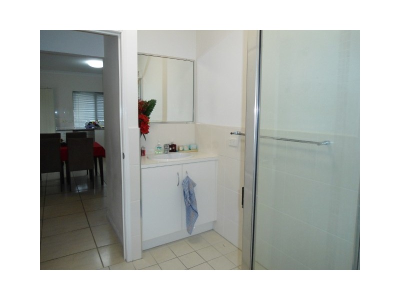 2/9 RYRIE CRESCENT, Rasmussen QLD 4815