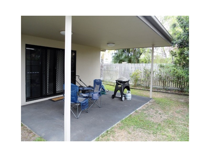 2/9 RYRIE CRESCENT, Rasmussen QLD 4815