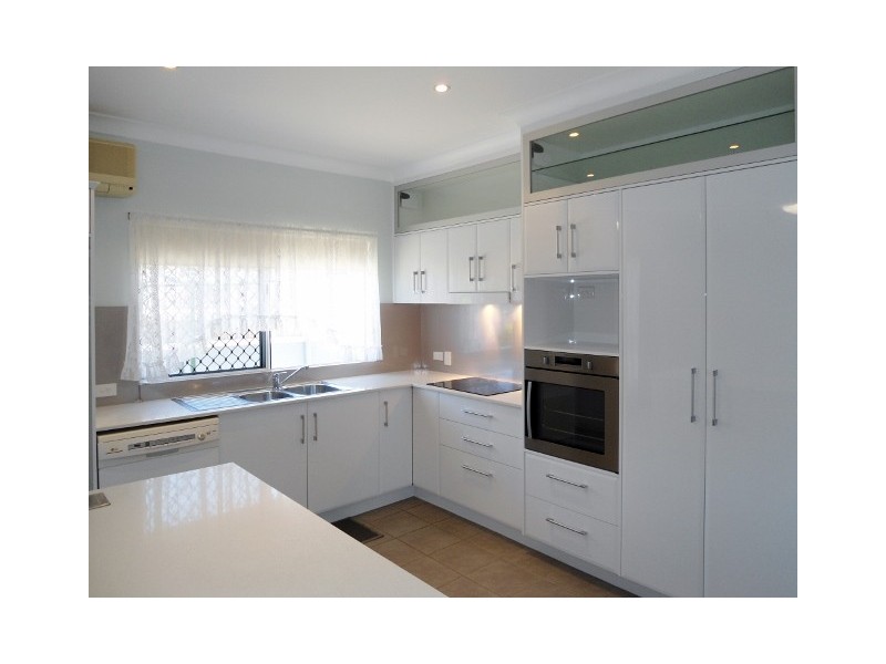 3 KINNARDY STREET, Burdell QLD 4818