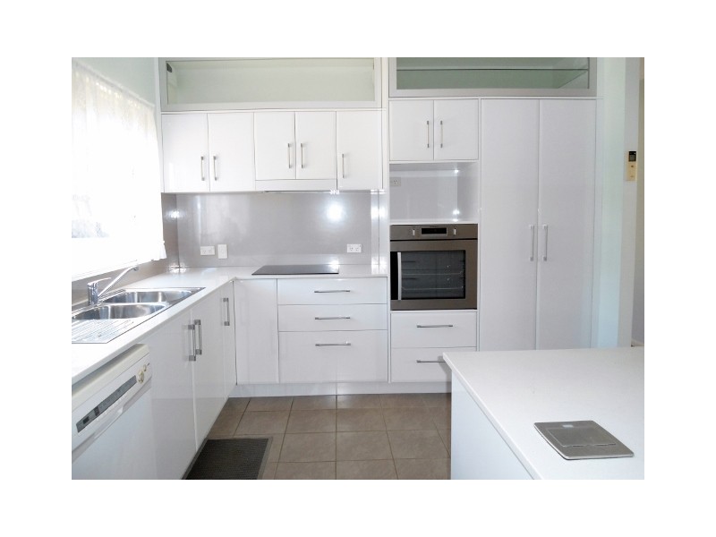 3 KINNARDY STREET, Burdell QLD 4818