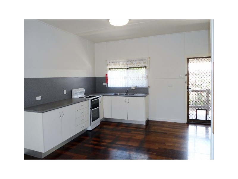 34 BROOKS STREET, Railway Estate QLD 4810