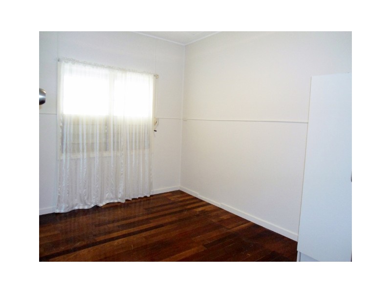 34 BROOKS STREET, Railway Estate QLD 4810