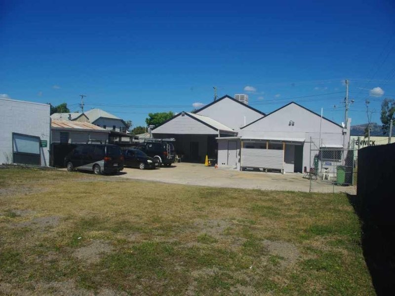 87 INGHAM ROAD, West End QLD 4810