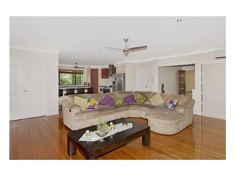 40 TIMBURY WAY, Mount Louisa QLD 4814