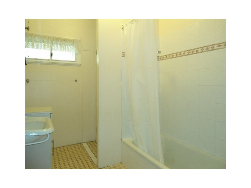 18 THE AVENUE, Hermit Park QLD 4812