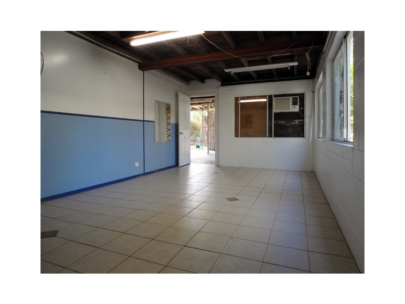 18 THE AVENUE, Hermit Park QLD 4812