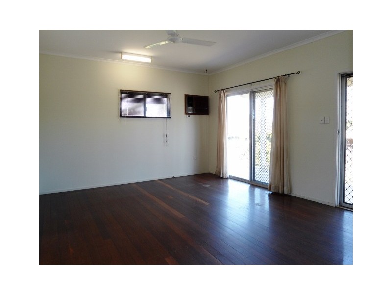 75 DEARNESS STREET, Garbutt QLD 4814