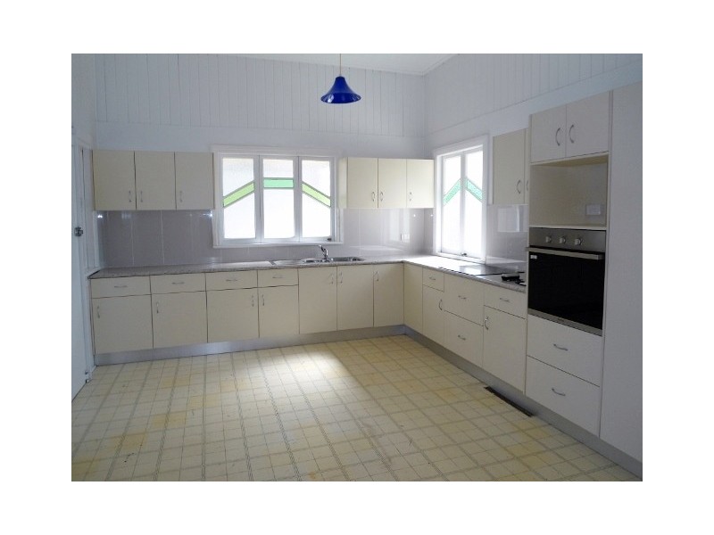 18 LOWTH STREET, Rosslea QLD 4812