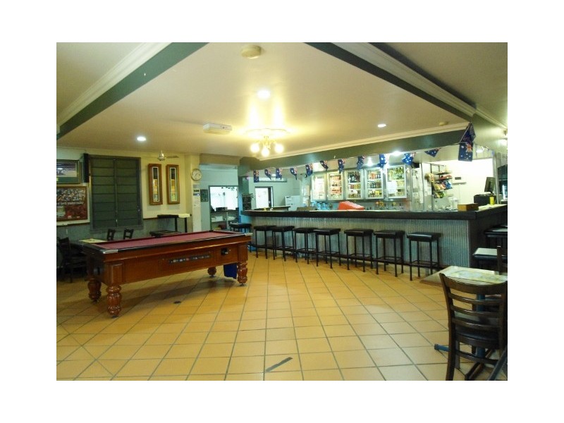 8-10 MACROSSAN STREET, Halifax QLD 4850