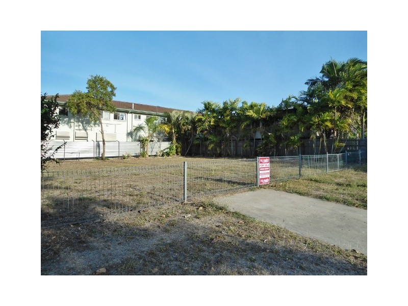 16 WINDSOR STREET, Hermit Park QLD 4812