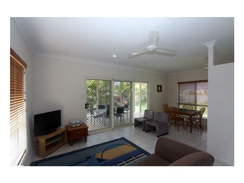 8 TURNBERRY COURT, Balgal Beach QLD 4816