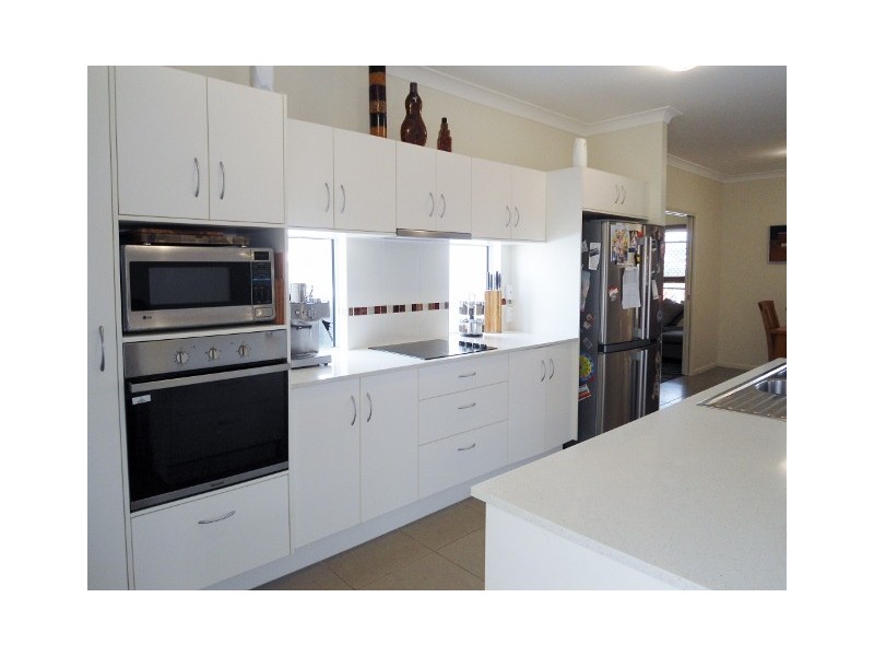 29 STEPHANIE STREET, Rasmussen QLD 4815