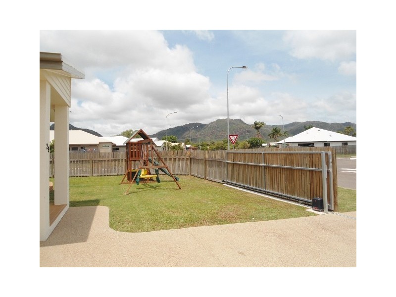 29 STEPHANIE STREET, Rasmussen QLD 4815