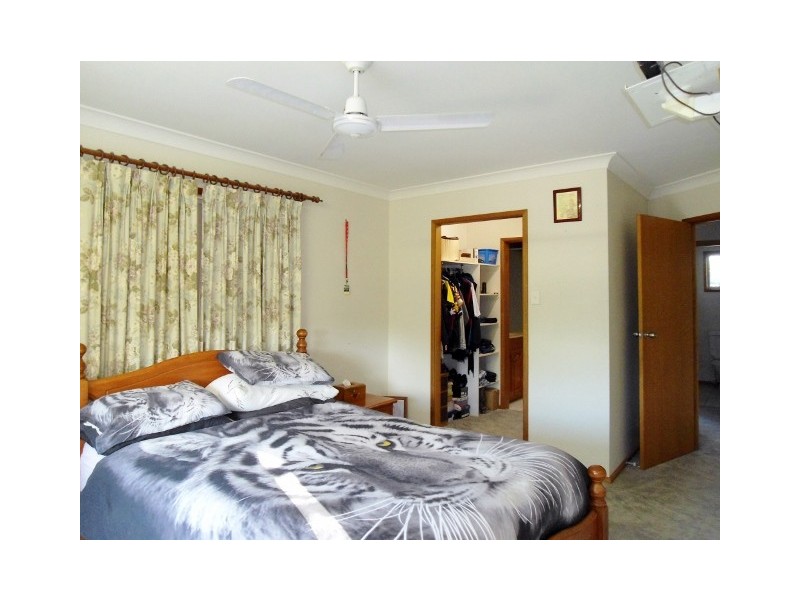 8 LONSDALE STREET, Gulliver QLD 4812