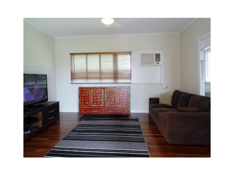 233 IRELAND STREET, Oonoonba QLD 4811